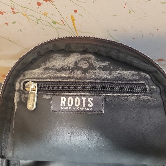 roots Small leather backpack Canada Made - Picture 6 of 7